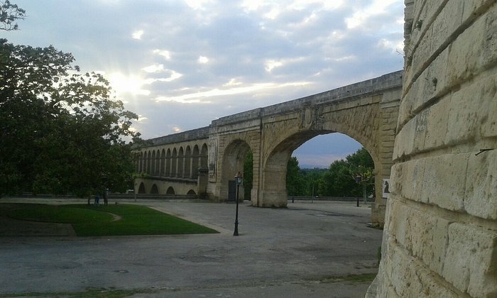 DES RIVES DU LEZ A L'AQUEDUC SAINT-CLÉMENT