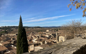 SOMMIÈRES : boucle des châteaux et capitelles
